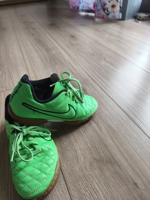 Buty halowe Nike 31,5 cm chłopiec