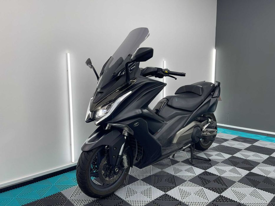 Scooter Kymco ak 550