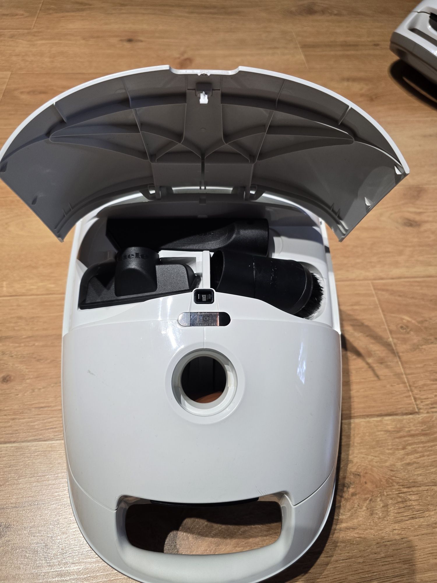 Odkurzacz Miele Guard M1