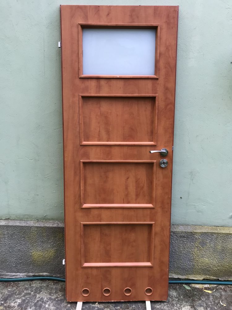 Drzwi łazienkowe prawe, brązowe