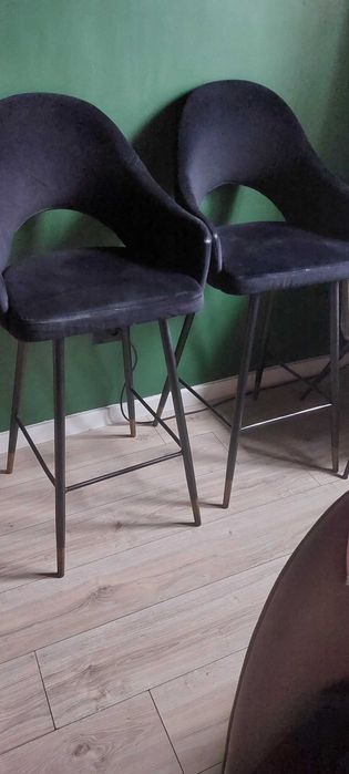 2 Krzesla barowe hokery