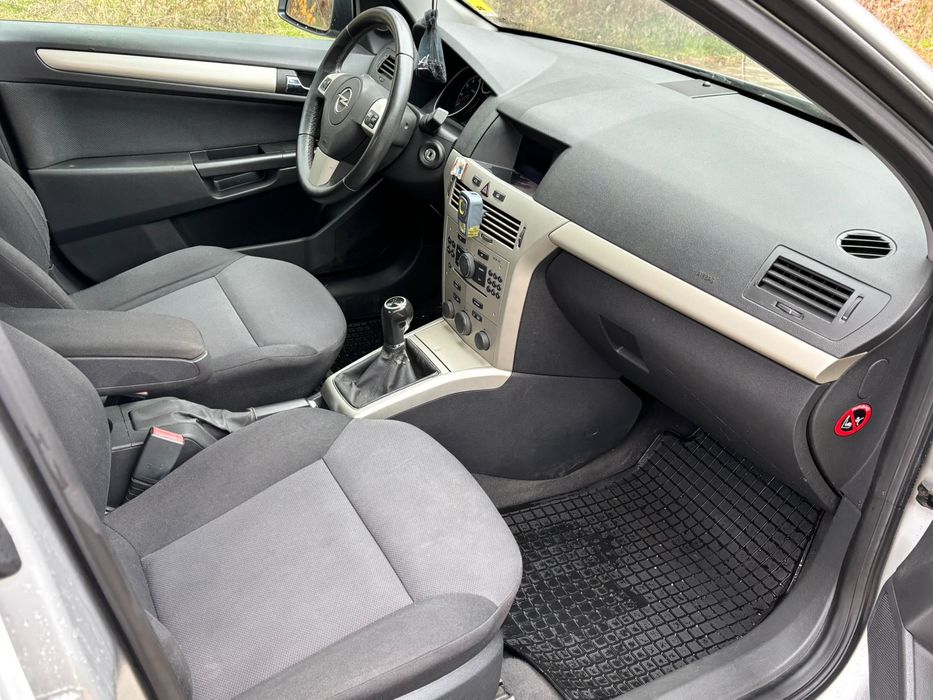 Opel Astra 1.6 LPG 2007rok