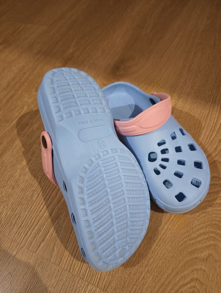 Kapcie dziecięce Crocs Pepco 35