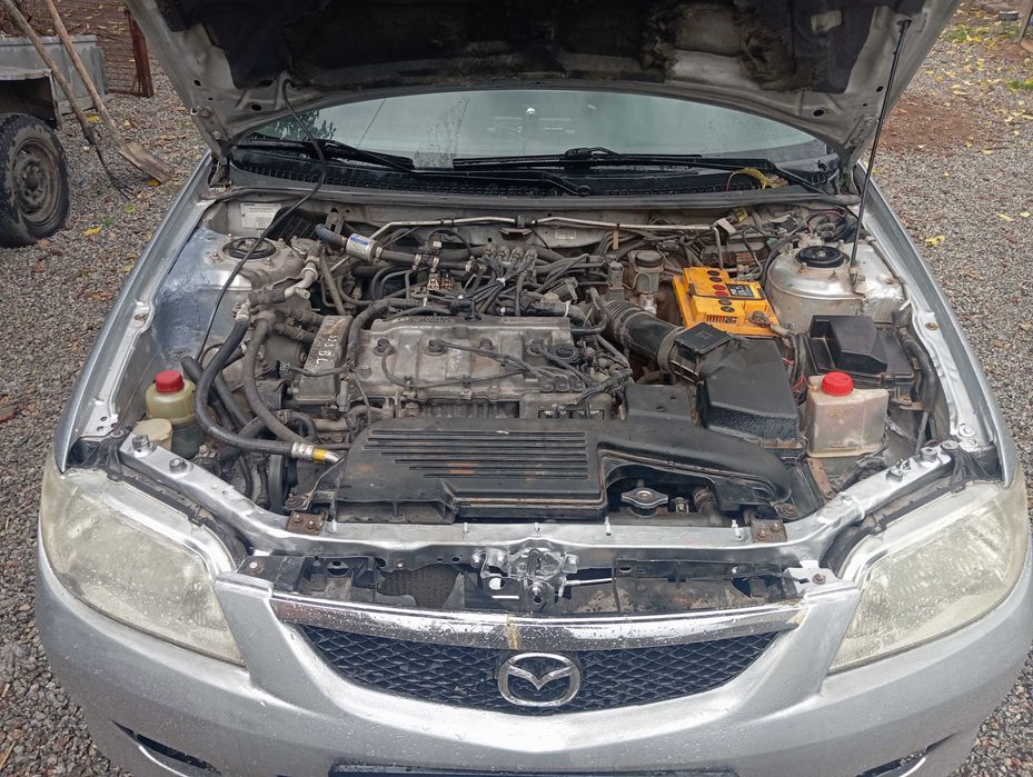 MAZDA 323F 1,8 газ/бензин