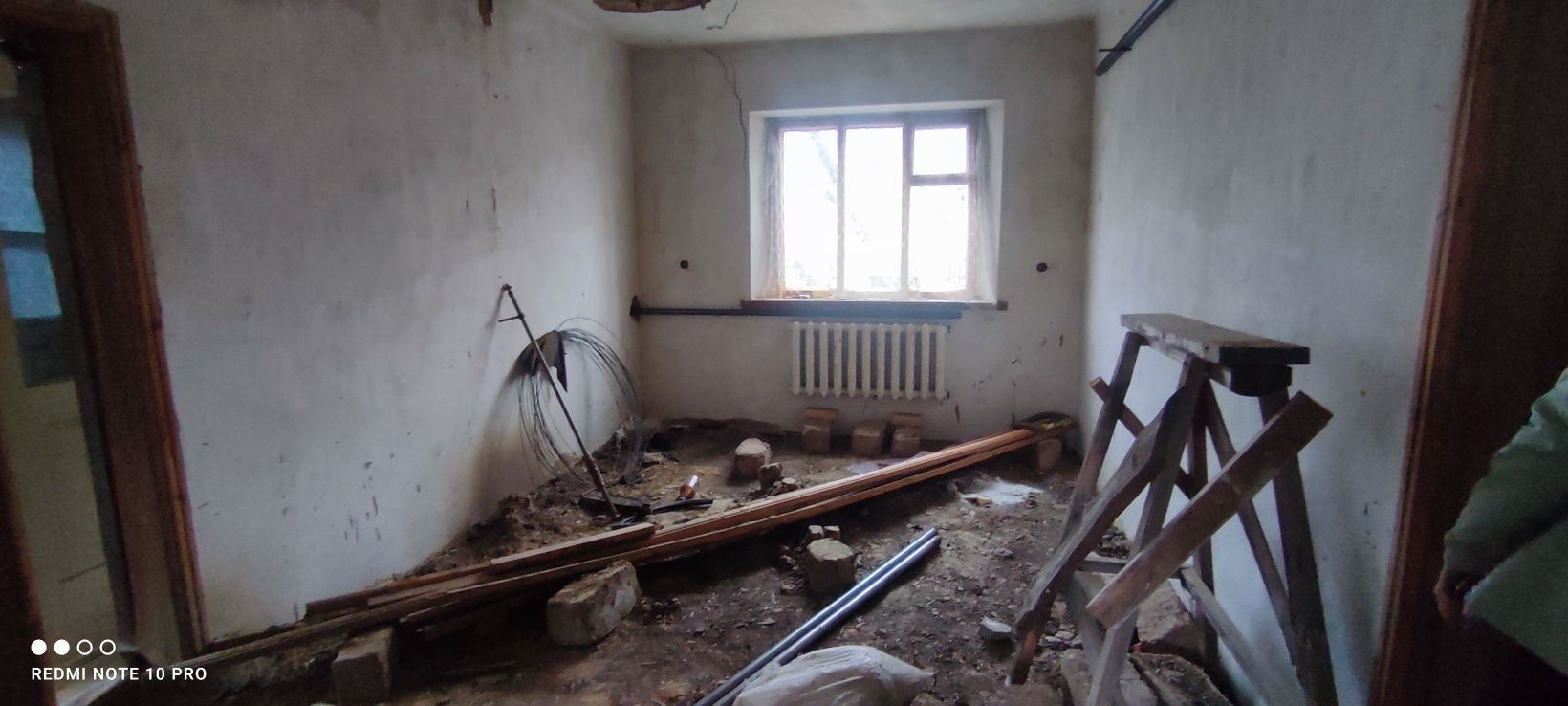Продам будинок в ганому і тихому місці.