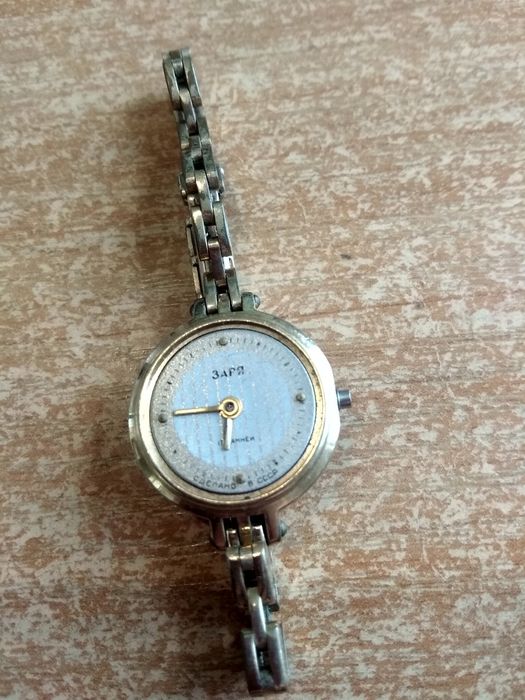 Кабеля до комп'ютера, навушники радянські годинники і т.д.