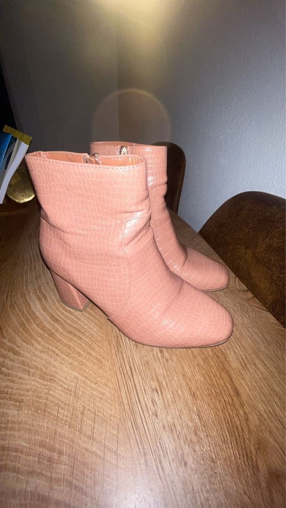 Botas Cor-de- Rosa PRIMARK