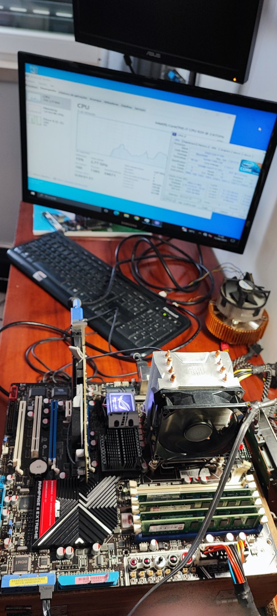 Motherboard ASUS Rampage II Extreme + i7 + 16GB + Cooler
