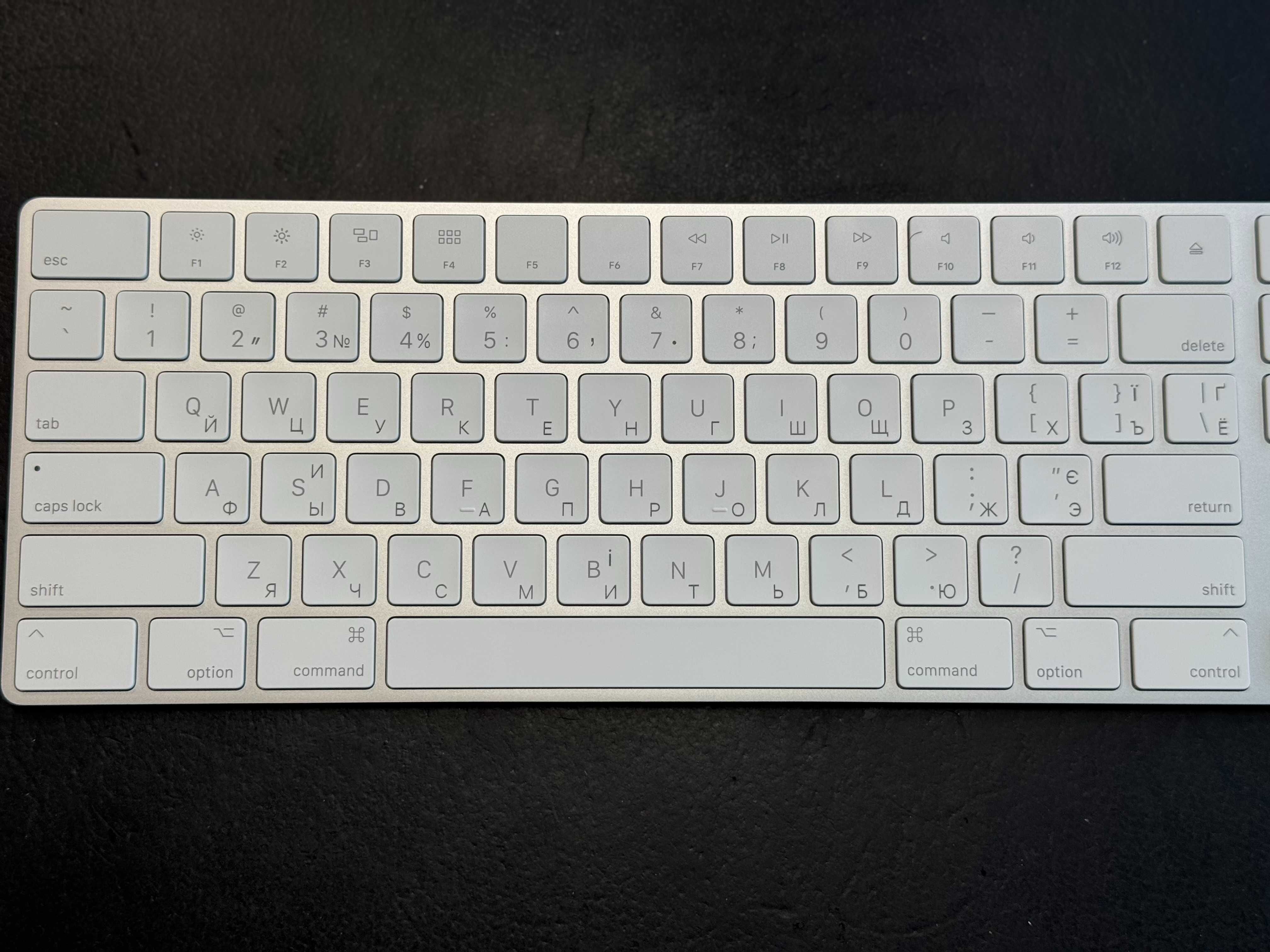 Лазерная гравировка клавиатуры MacBook Ноутбуков Клавиатур