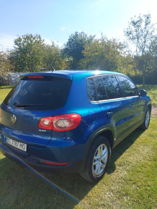 Volkswagen Tiguan. 2.0 бензин