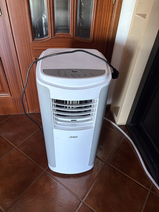 AC Portatil  - 3 meses funcionamento como novo