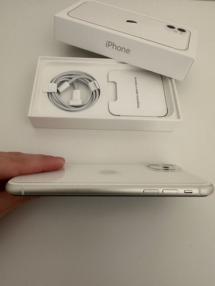 iPhone 11 128GB branco com garantia até 2025