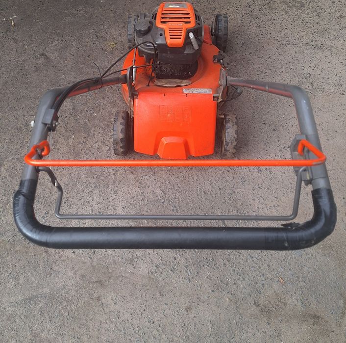 Kosiarka spalinowa Husqvarna LC153S