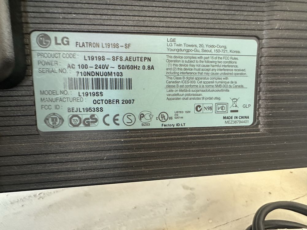 Monitor LG 1919S Flatron