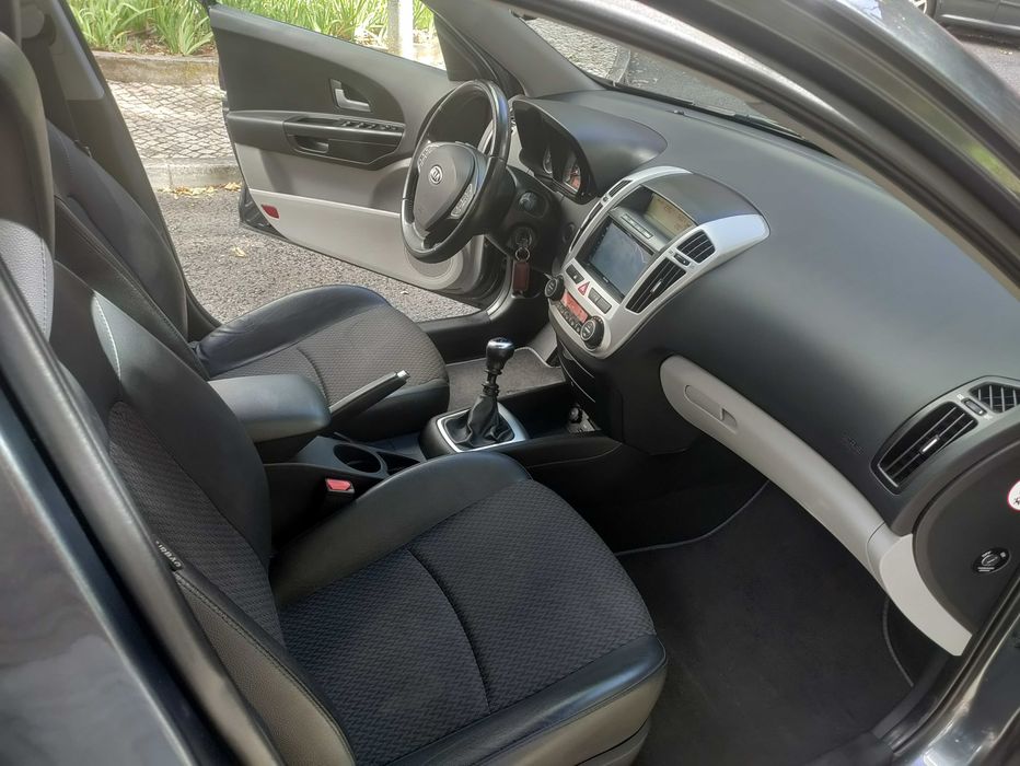 Kia Ceed SW 1.6 CRDi 115cv (2009) – Nacional