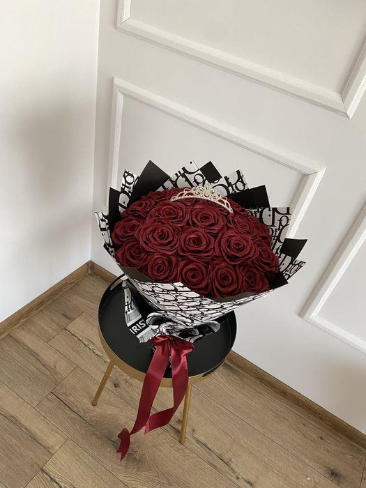 Bukiet wiecznych róż Dior czerwone brokatowe