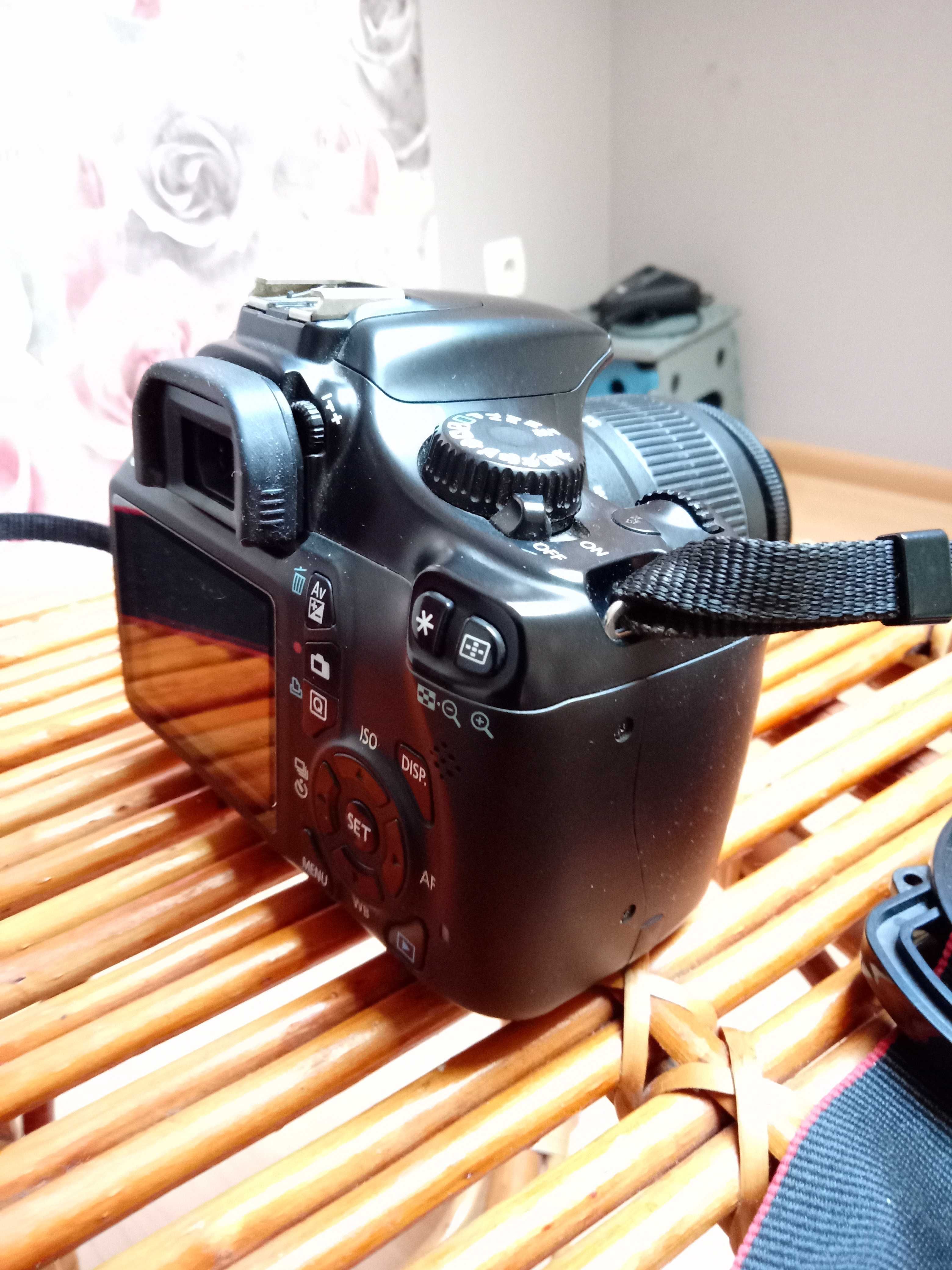 Фотокамера Canon EOS1100D