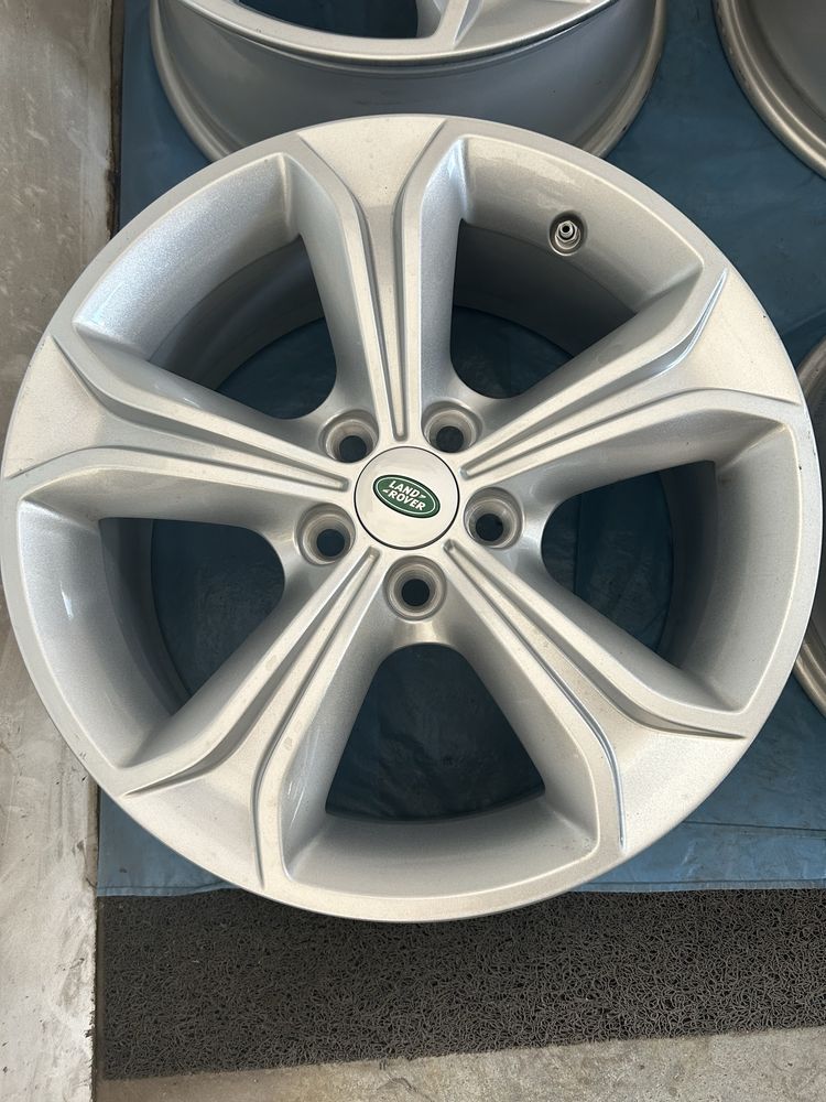 445 Felgi LAND ROVER R 17 5x108 otwór 63,3 NOWE