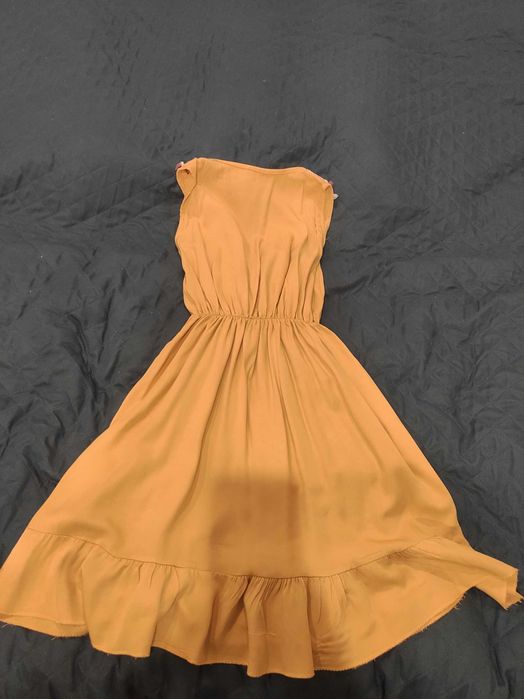 Sukienka letnia żółta frędzle chwosty