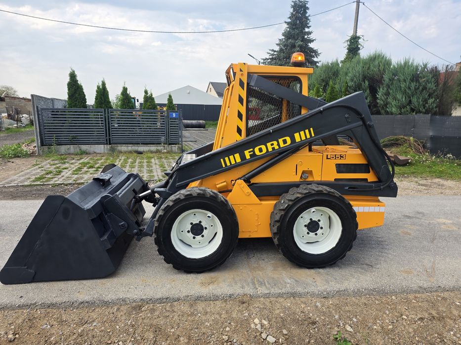 Miniładowarka Bobcat Ford L553  New Holland Ładowarka  - Silnik Kubota