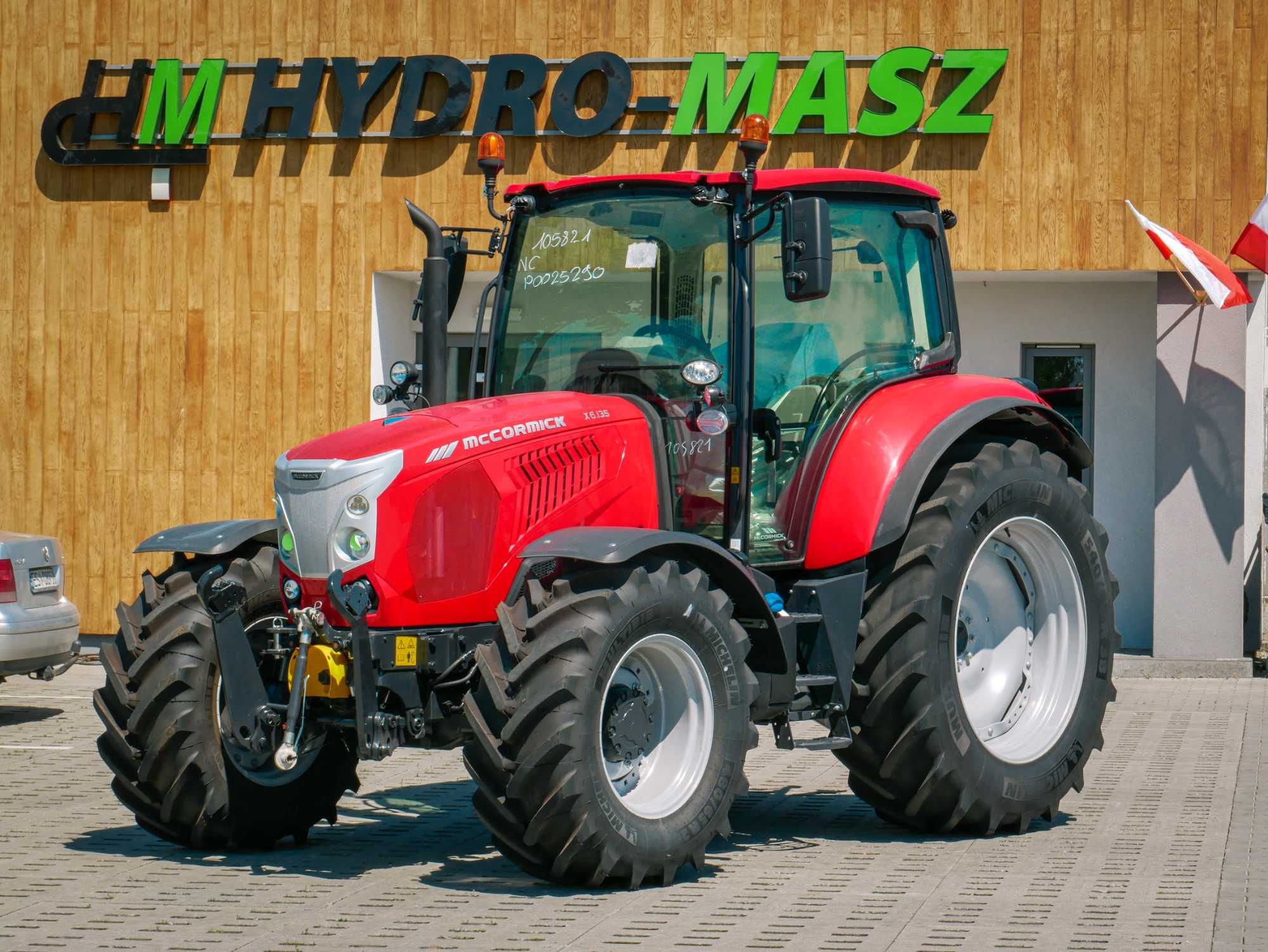 McCormick X6.135 z przednim TUZ i WOM | 127 KM | Przekładnia XtraShift