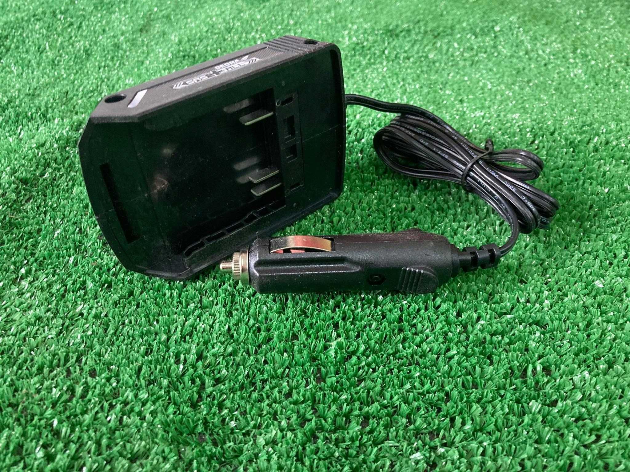 Ładowarka samochodowa Dedra DED7038A do akumulatorów SAS+ALL 12V 20V