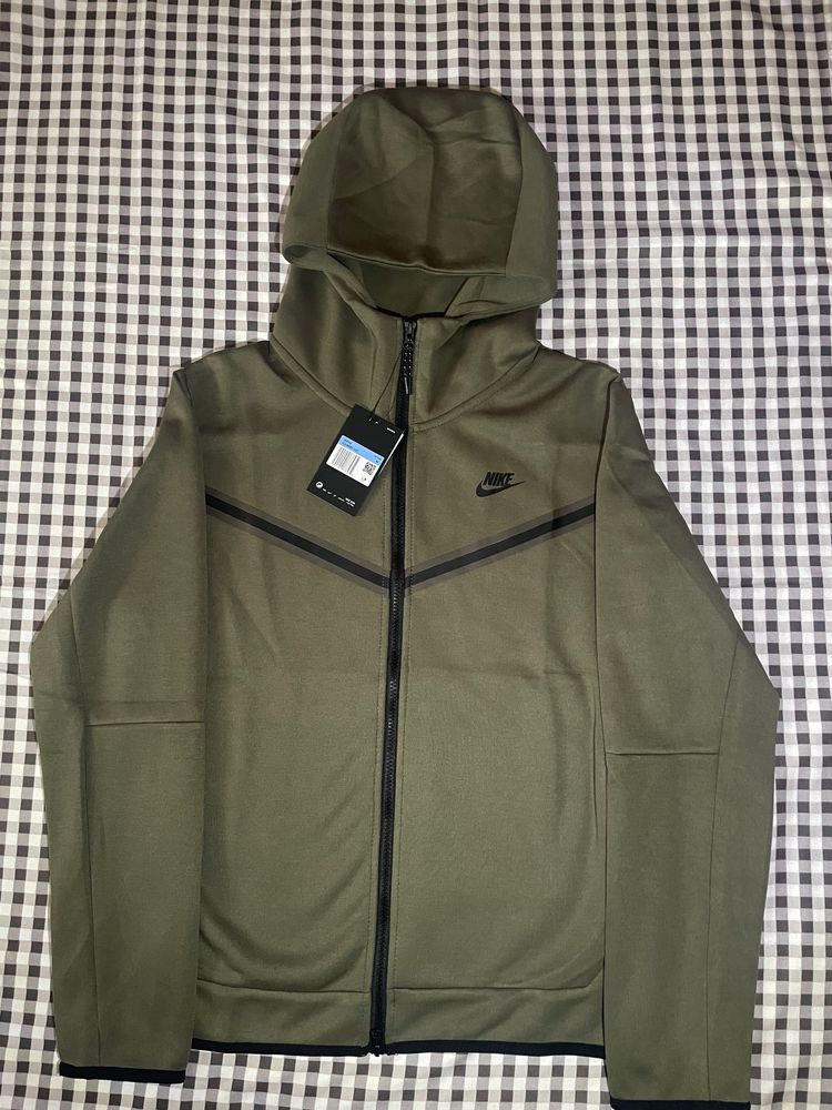 Nike Tech Fleece