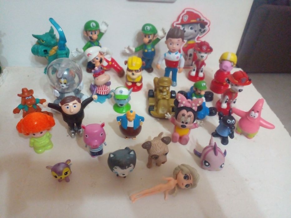 Variados bonecos de marca e outros por apenas 20 Euros