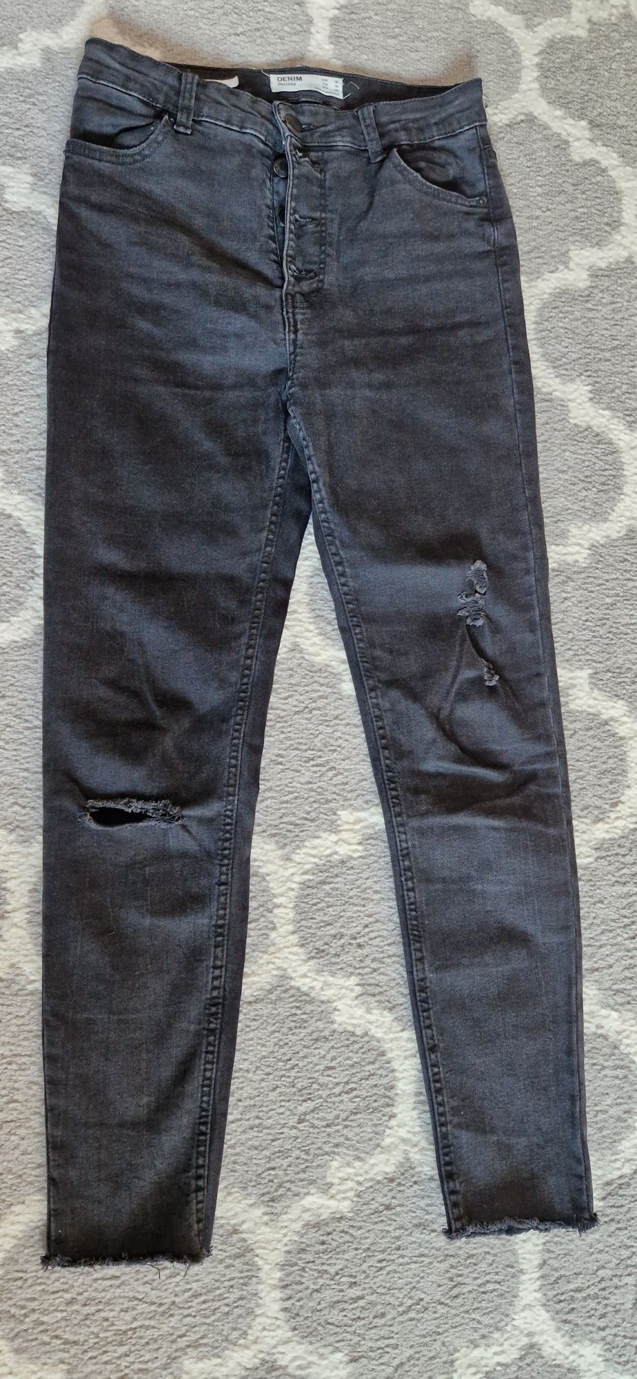 Bershka jeansy z dziurami wysoki stan 36/38