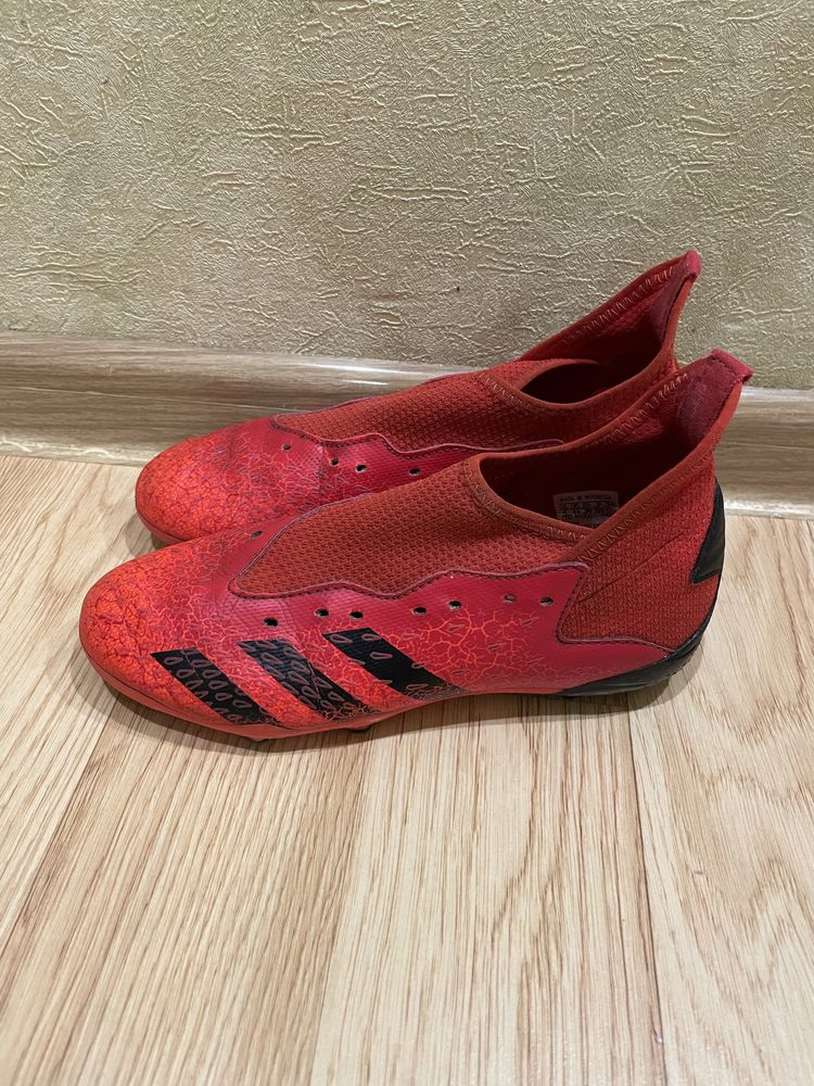 Бутси adidas predator