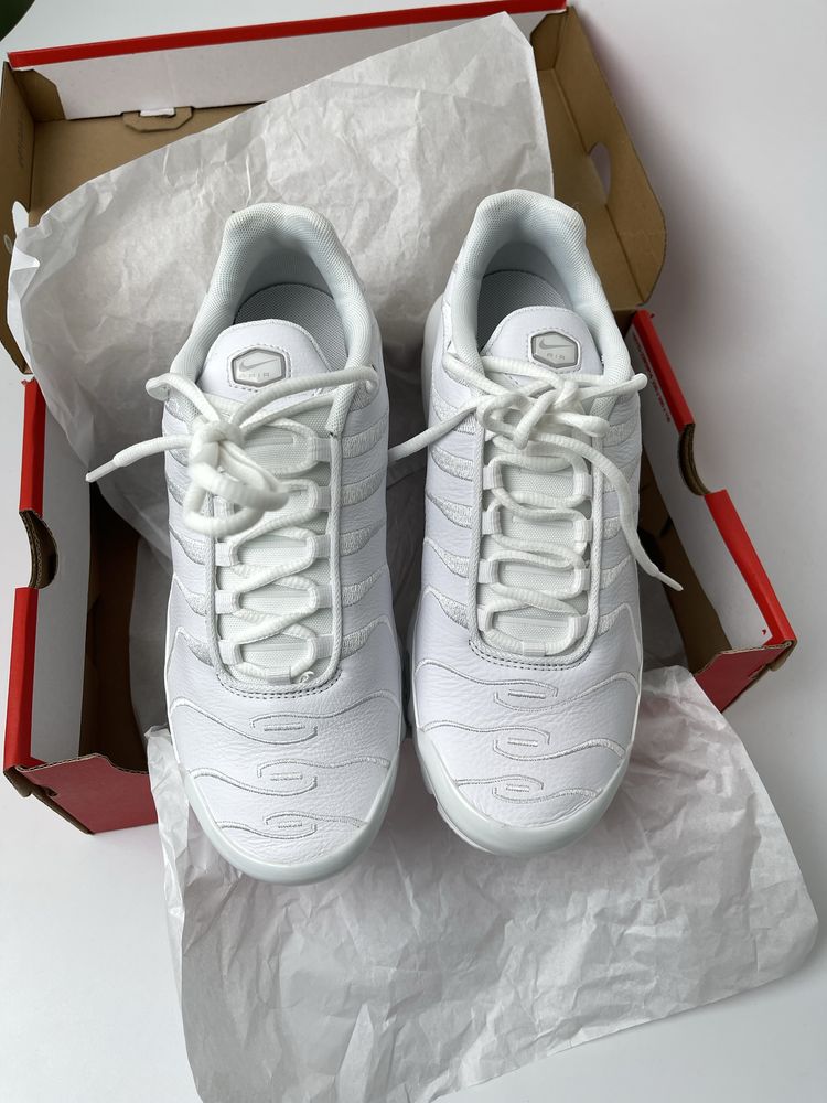 Оригинал Nike Air Max Plus White (AJ2029 100) кожание найк тн tn плюс