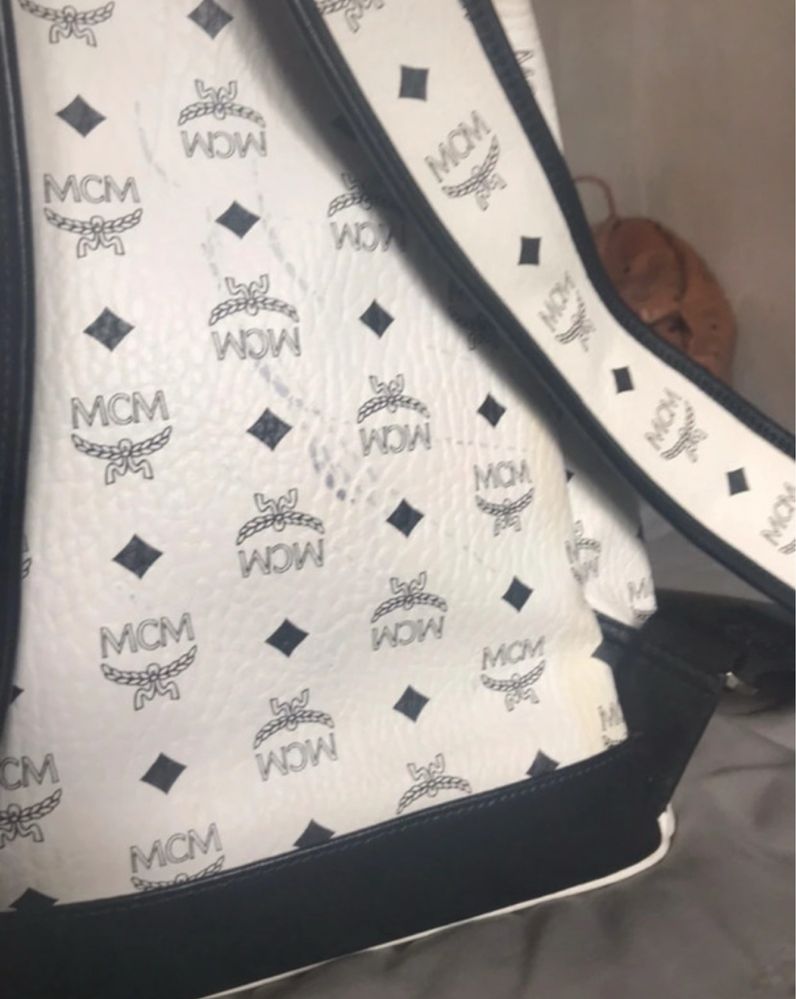 Mochila MCM Original com Bolsa Destacável