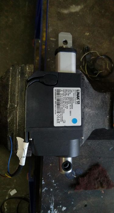 Siłownik linak 12v 1200N