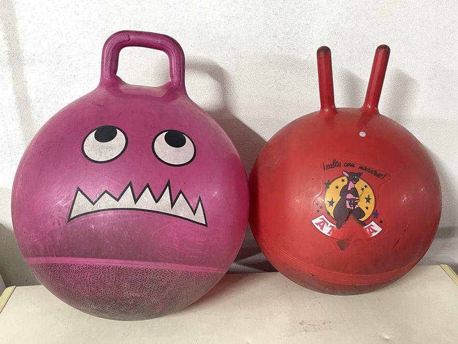 Bola saltitona criança