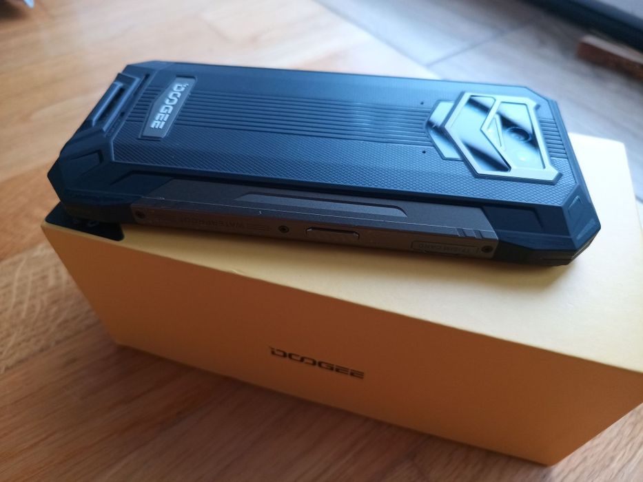 Smartfon Doogee s89 pro komplet +case