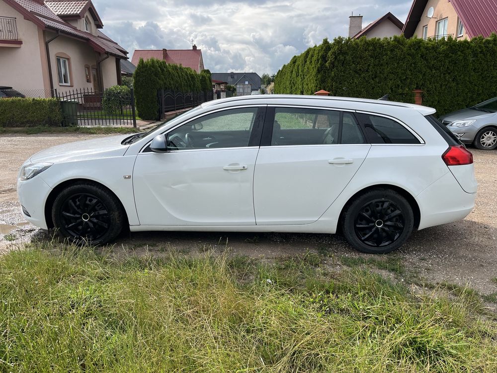 Opel insignia 2.0d 2010r