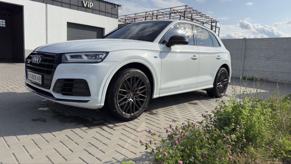 Audi SQ5 2019 год
