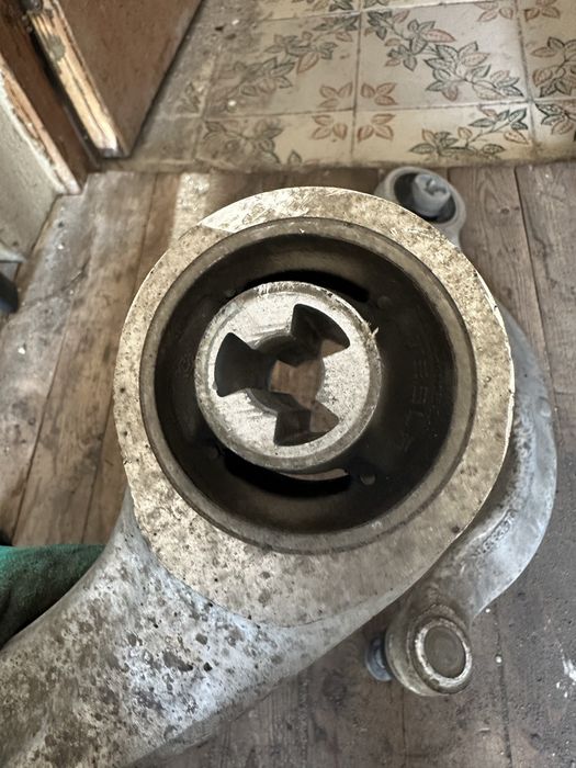 Передние рычаги tesla model Y