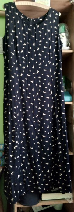 Długa sukienka bez rękawów