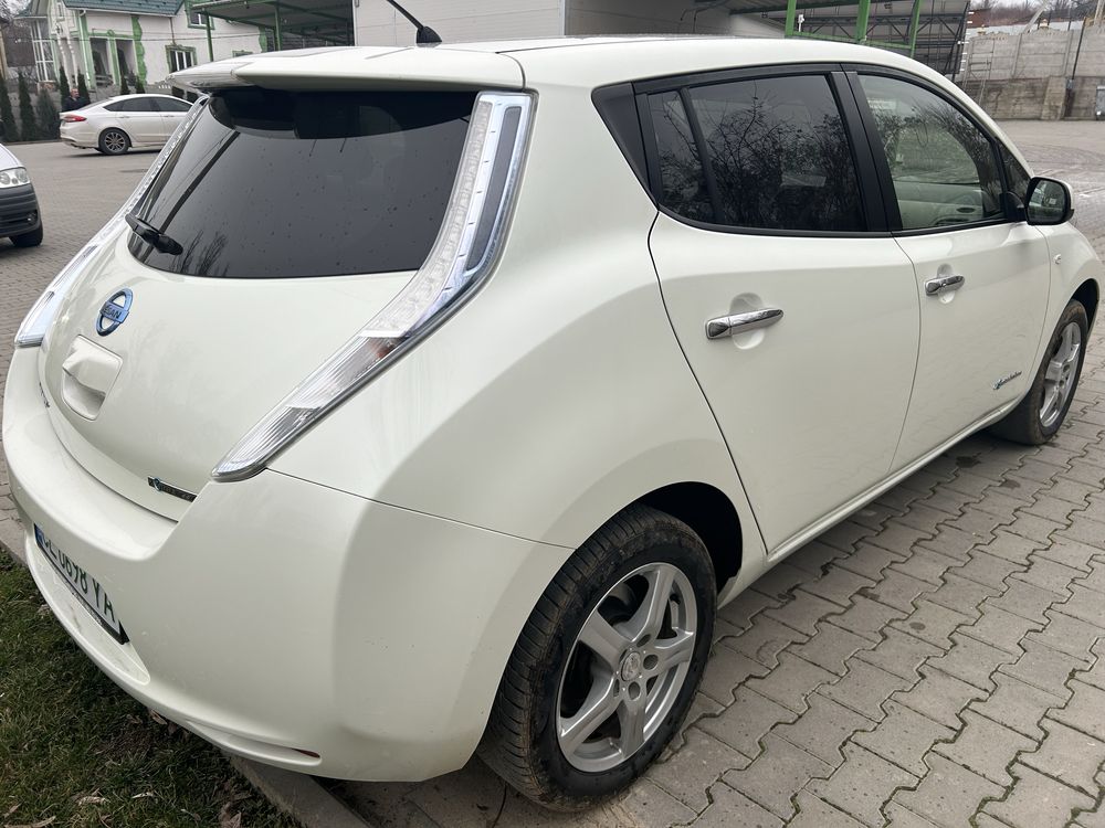 Nissan Leaf 2012 р 24kWh