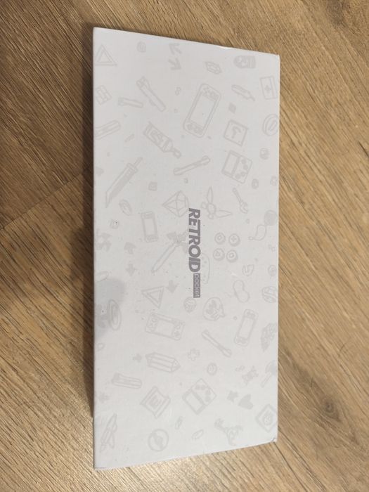 Retroid Pocket 5 (128 гб.) фірмовий гріп.