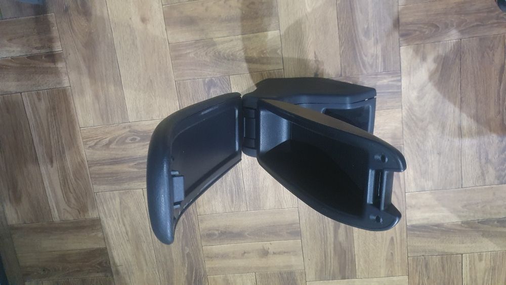 Podłokietnik citroen c3 2011 kompletny