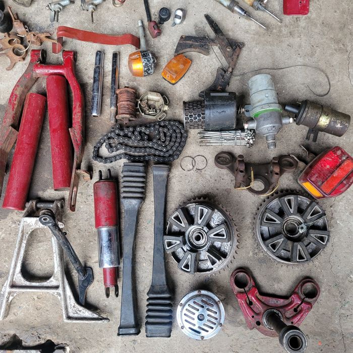 Запасные части к ЯВА старушка