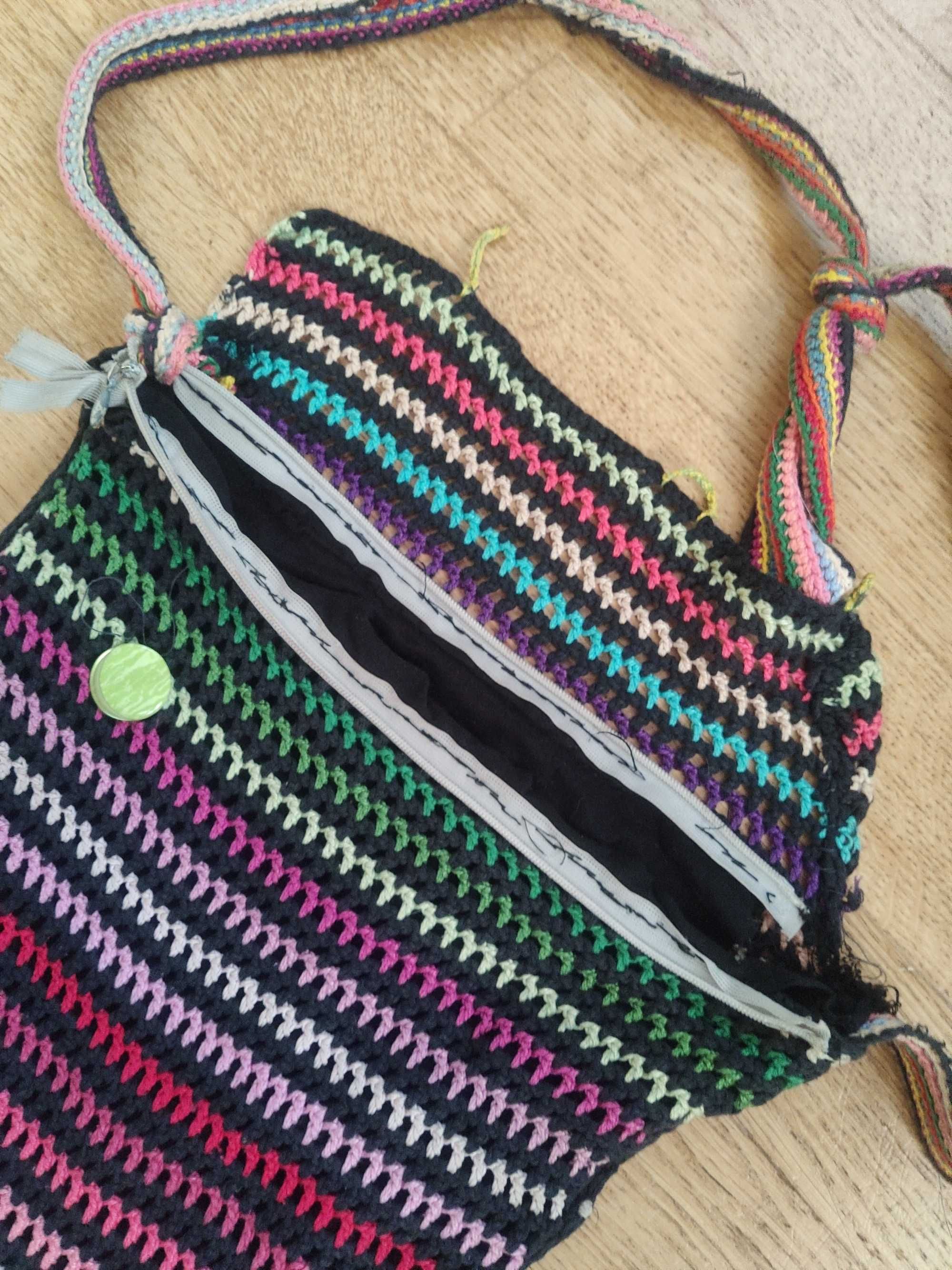 Hand-made torba robiona na szydełku