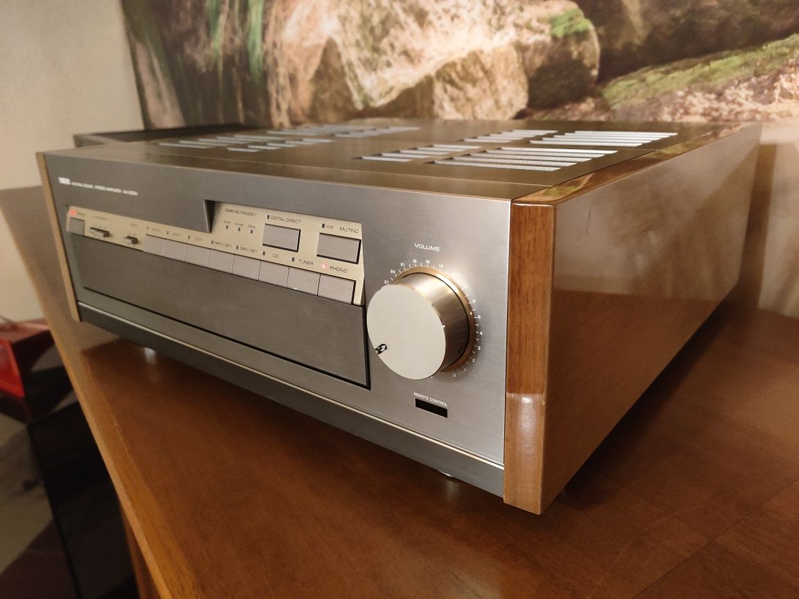Wzmacniacz Yamaha AX-2000 stan bardzo dobry z pilotem