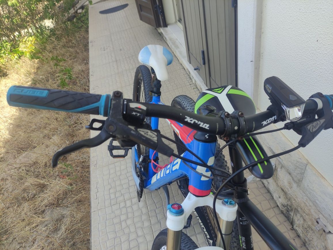 Vendo bicicleta CUBE  AIM PRO impecável
