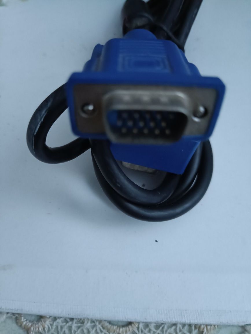 Kabel VGA do monitora