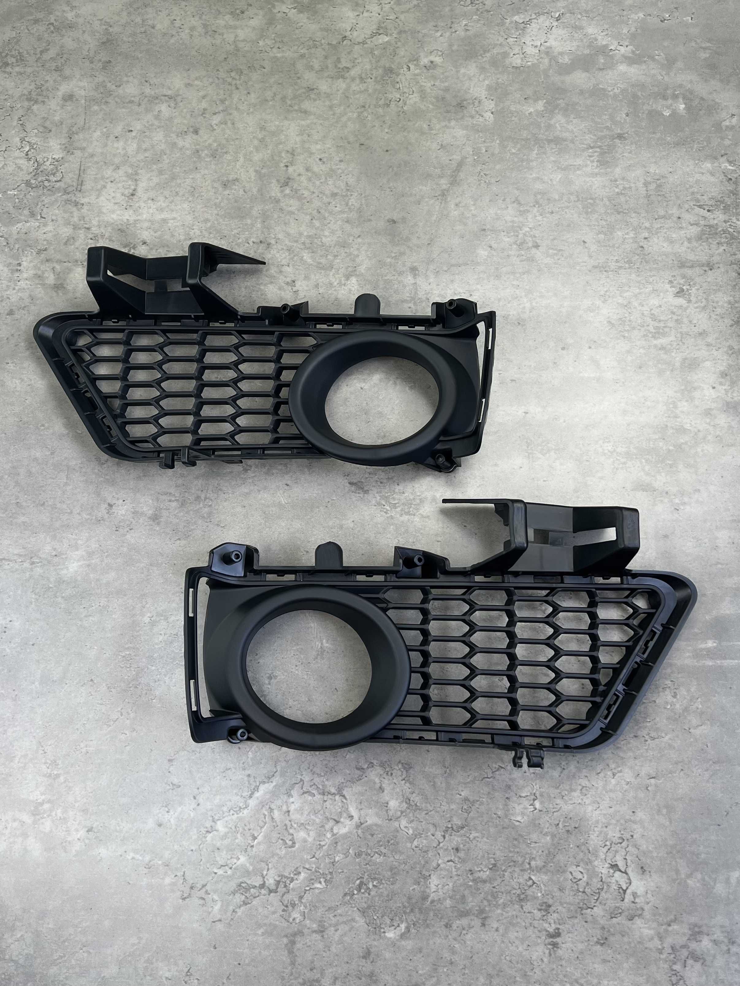 Решітка в бампер BMW 3 (F30/F31) M-paket 51118054156/51118054155