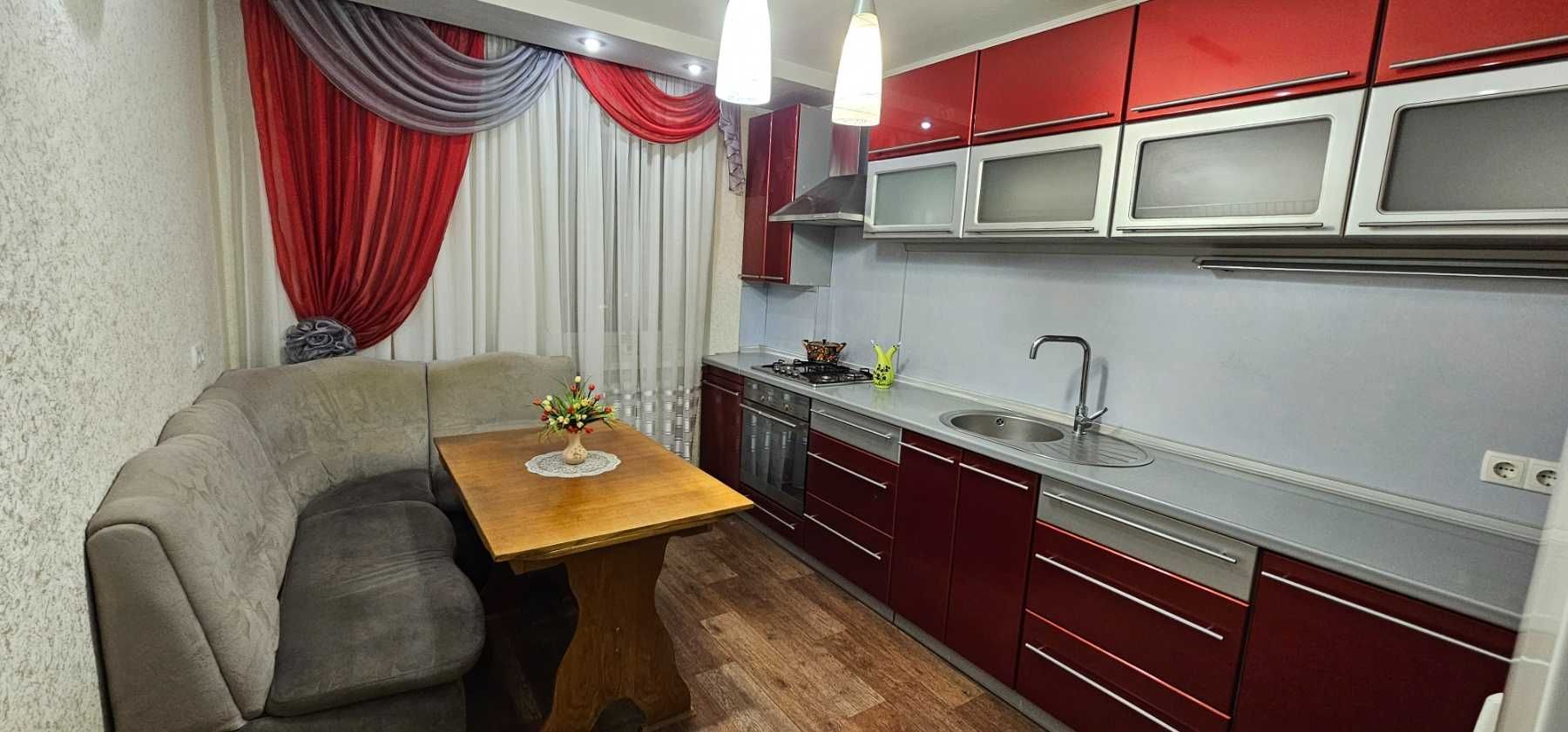 Продам 3-кім. квартира, 83м, Заліська 1 а, м.Університет .