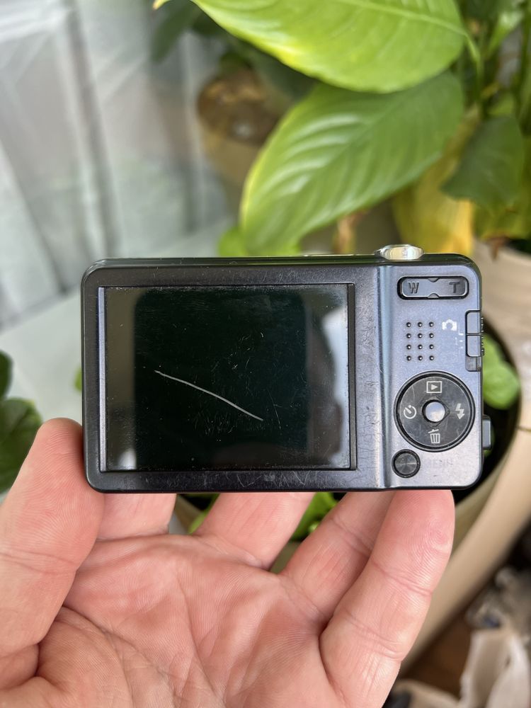 Цифровой фотоаппарат Sony W 710